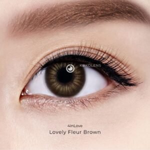 Ilustrasi close-up mata memakai softlens warna natural look
